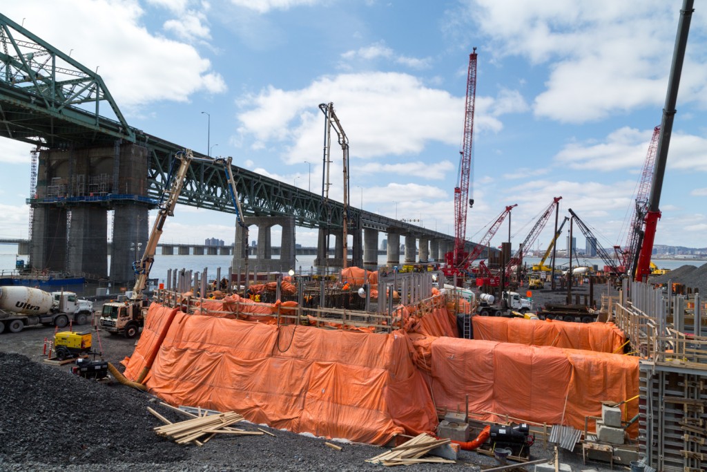 Debut coulage semelle - Pylone principal pont haubane - Nouveau pont champlain